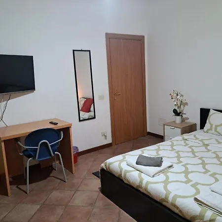 Centro Metro Rebibbia Гостевой дом Рим